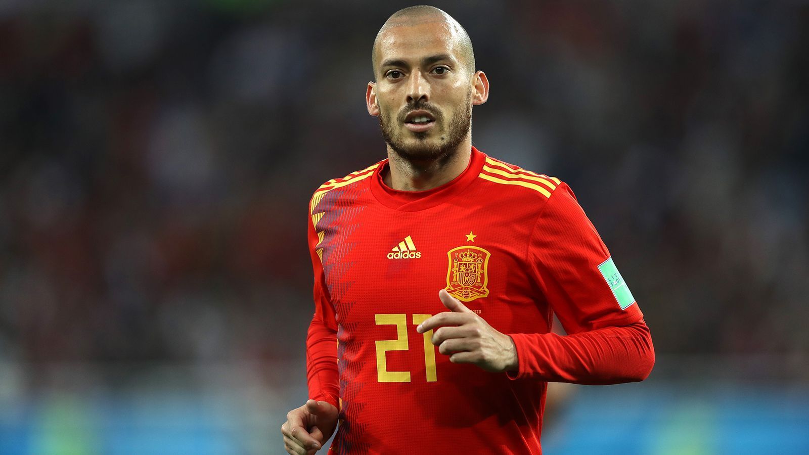 
                <strong>Mittelfeld: David Silva (Spanien)</strong><br>
                Ging gegen tiefstehende Russen ziemlich unter. Spielte die wenigsten erfolgreichen Pässe aller spanischen Mittelfeldspieler in der Startelf und gab nur einen Torschuss ab. Wurde schließlich als erster Spaniern in der 67. Minute ausgewechselt.
              