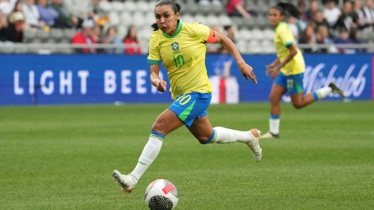 Marta will für junge Spielerinnen Platz machen