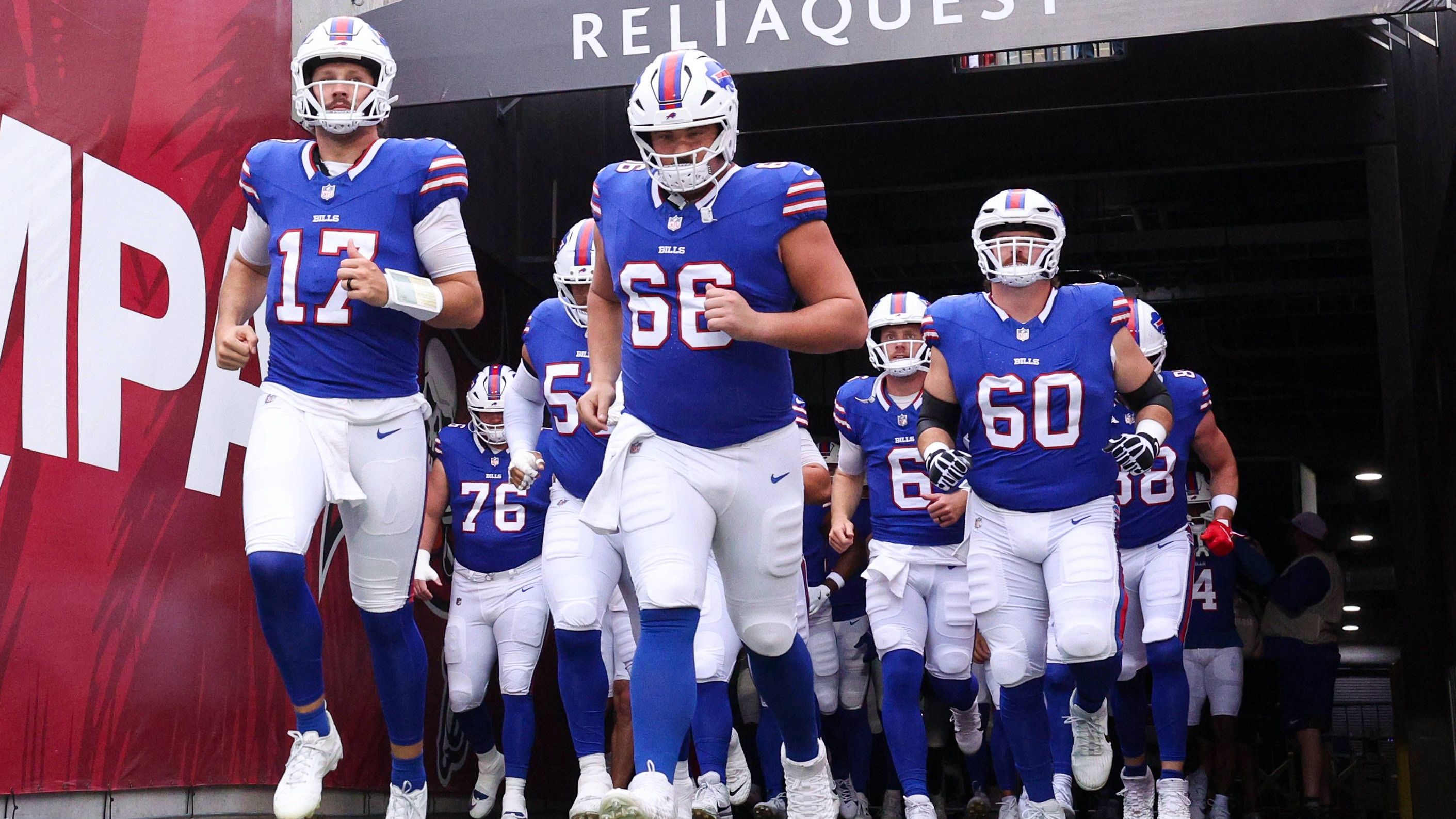 <strong>Buffalo Bills</strong><br>Die Starter hatten größtenteils Pause. Die hinteren Reihen wurde durchgetestet. 2024er Zweitrundenpick Cole Bishop zeigte eine solide Leistung. Der Safety kam auf zwei Tackles und einen abgewehrten Pass im letzten Preseason-Spiel. Erstrundenpick Maxwell Hairston verletzte sich allerdings, genau wie Star-Verteidiger Tre'Davious White. Tyrell Shavers überzeugte als Receiver und könnte so den Roster-Cut packen. Der einhändige Touchdown-Catch gegen die Tampa Bay Buccaneers war lecker. Kleiner Preseason-Diamant.<br><strong>Note: 3</strong>