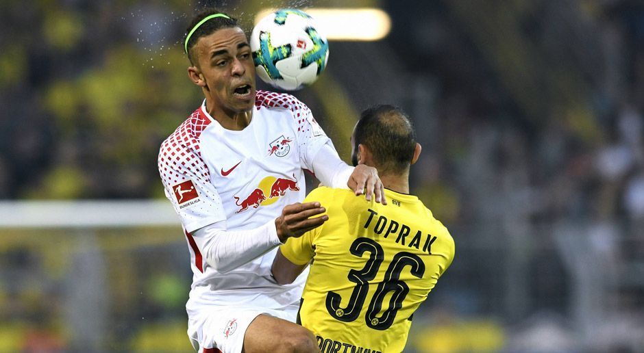 
                <strong>Ömer Toprak</strong><br>
                Hat mit Poulsen alle Hände voll zu tun. Kann einige Male gut klären. Wie die gesamte BVB-Hintermannschaft allerdings mit deutlichen Schwächen. ran-Note: 4
              