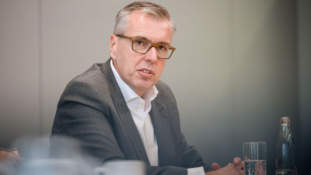 Wechsel an der Spitze: ZF-Chef Holger Klein (Bild) verlässt den kriselnden Autozulieferer Ende September.