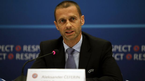 
                <strong>Platz 3 - Aleksander Ceferin</strong><br>
                Für den aktuellen UEFA-Präsidenten, den Slowenen Aleksander Ceferin, ist natürlich auch ein Platz im Ranking. Der 49-Jährige folgte auf Michel Platini an der Spitze des europäischen Fußballverbandes. Bei der Wahl zum UEFA-Präsidenten setzte sich Ceferin gegen den Niederländer Michael van Praag durch. Er ist seit 14. September 2016 offiziell im Amt.
              