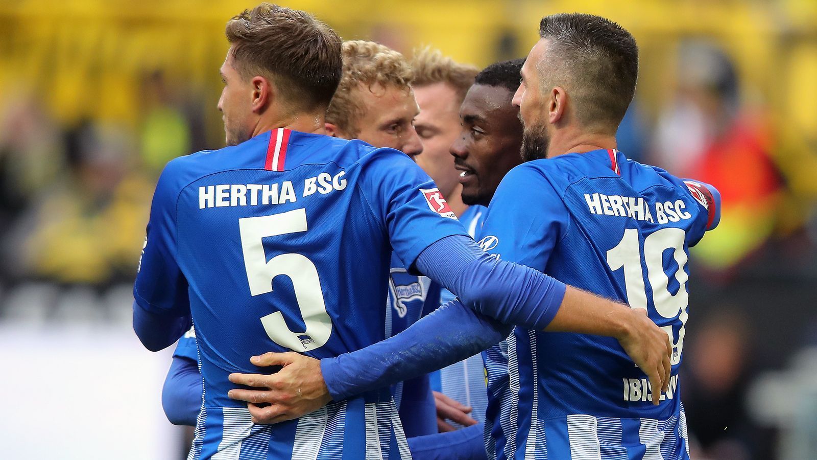 
                <strong>Platz 12 - Hertha BSC</strong><br>
                Durchschnittliches Gehalt: 940.000 Euro
              