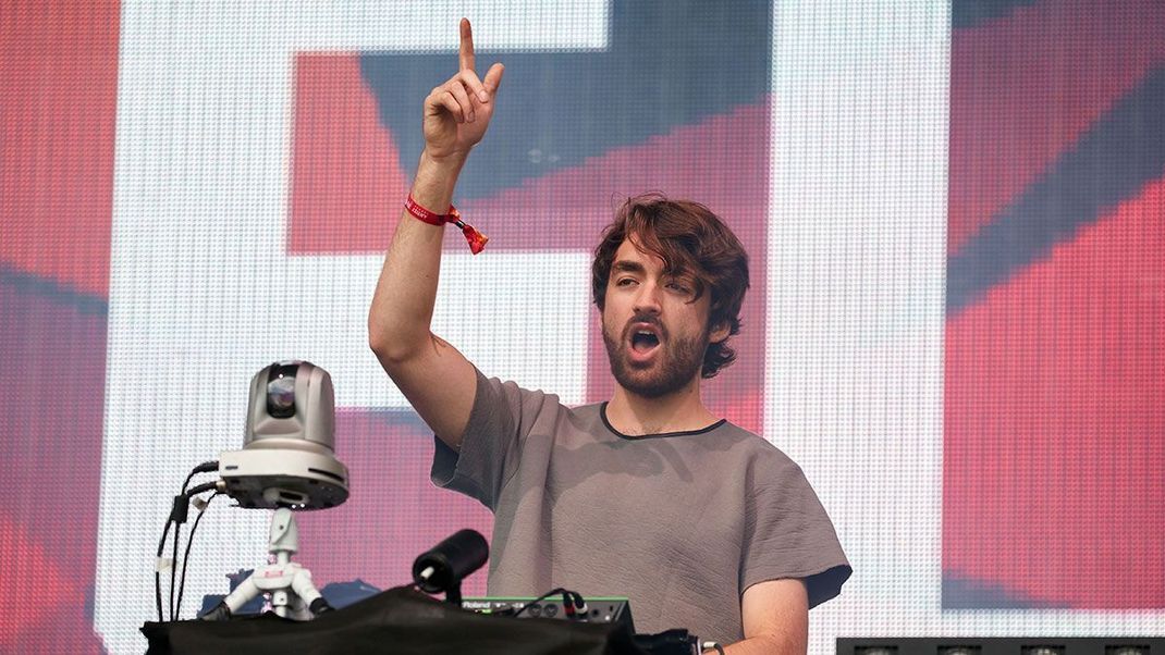 Deep House, Tech House, Future House – das Genre von dem niederländischen DJ und Produzenten Oliver Heldens hat es in sich. Am Festival-Sonntag spielt er auf der Mainstage.