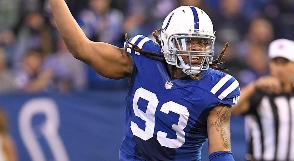 
                <strong>Jabaal Sheard (Linebacker, Indianapolis Colts) </strong><br>
                Grundgehalt 2018: 7 Millionen DollarDafür, dass Sheard ein designierter Pass Rusher ist, kommen seine Statistiken eher ernüchternd daher. Nur in seiner Rookie-Saison vor sieben Jahren konnte der 28-Jährige mehr als acht Sacks aufweisen. Seine zwei Jahre bei den New England Patriots haben ihn zu einem Top-Vertrag verholfen, den er sich aktuell noch nicht verdient hat.
              