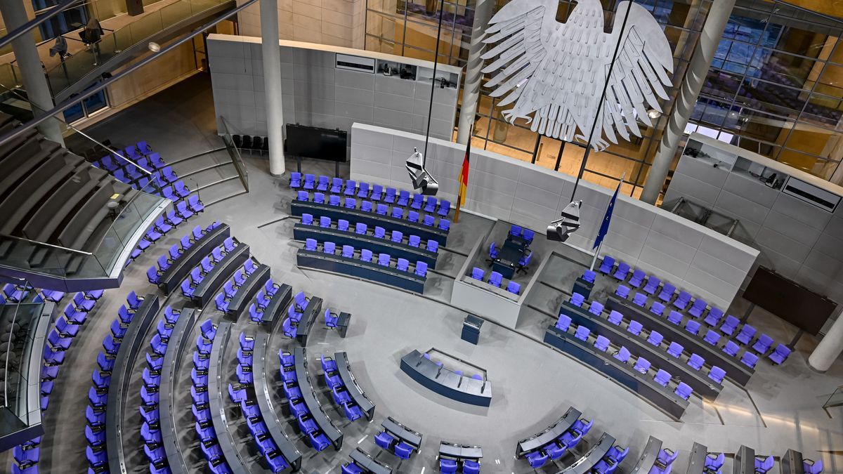 Die Kleidung im Bundestag muss der Würde des Hauses entsprechen.