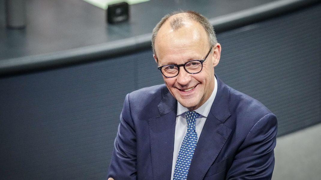 Friedrich Merz ist laut Alexander Dobrindt klarer Favorit der Union für die Kanzlerkandidatur.