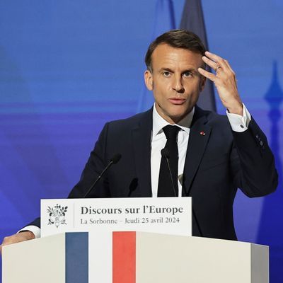 Der französische Präsident Emmanuel Macron warnt Europa vor Russland.