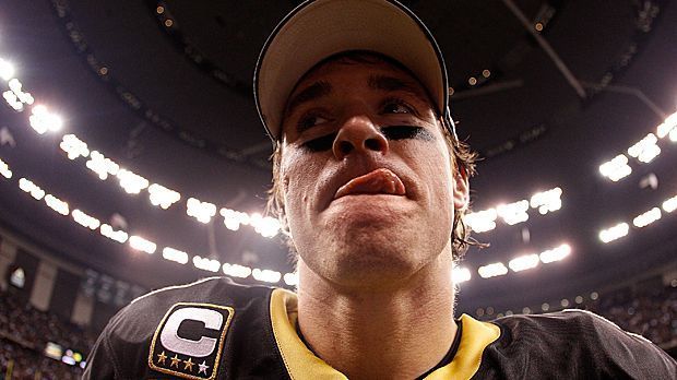 
                <strong>Drew Brees</strong><br>
                9. Platz: Bei Drew Brees halten sich Gehalt und Werbeeinnahmen die Waage. Der Quarterback der New Orleans Saints bekommt jeweils elf Millionen Dollar von den Saints und seinen Sponsoren, was insgesamt ein Einkommen von 22 Millionen Dollar in 2015 ergibt.
              