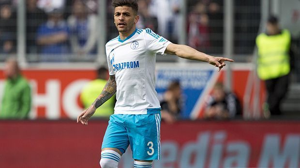 
                <strong>Junior Caicara (FC Schalke 04)</strong><br>
                Junior Caicara: Dass man Coman und Costa mit Engagement das Leben schwer machen kann, zeigte der Verteidiger. Stets agil und schnell auf den Beinen, auch nach vorne mit einigen sehenswerten Vorstößen. ran-Note: 2.
              