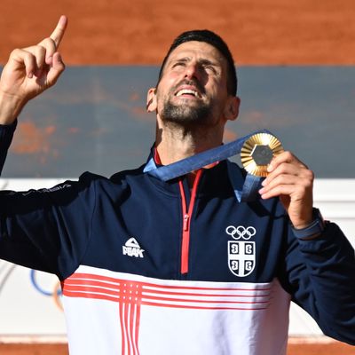 4. August 2024, Frankreich, Paris: Tennis-Superstar Novak Djokovic gewinnt seine erste olympische Goldmedaille.