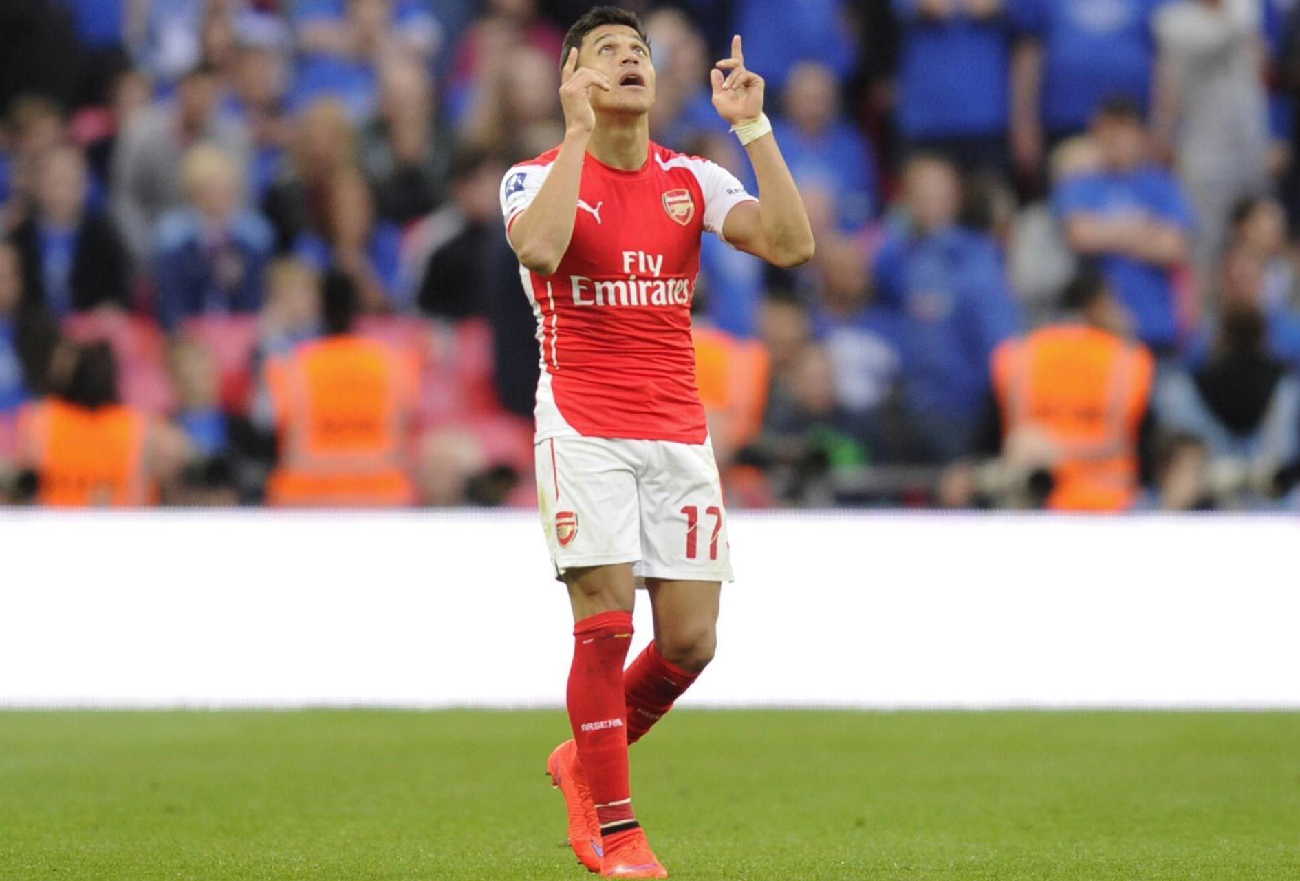 
                <strong>Alexis Sanchez (FC Arsenal)</strong><br>
                ... ähnlich wie Sanchez. Der Chilene wurde für 42,5 Millionen Euro ein "Gunner" und war Arsenal gefährlichster Spieler. Zwar sprang als Titel "nur" der FA-Cup heraus, aber der Außenstürmer sorgte in Nord-London häufig für die Glanzmomente im Spiel.
              