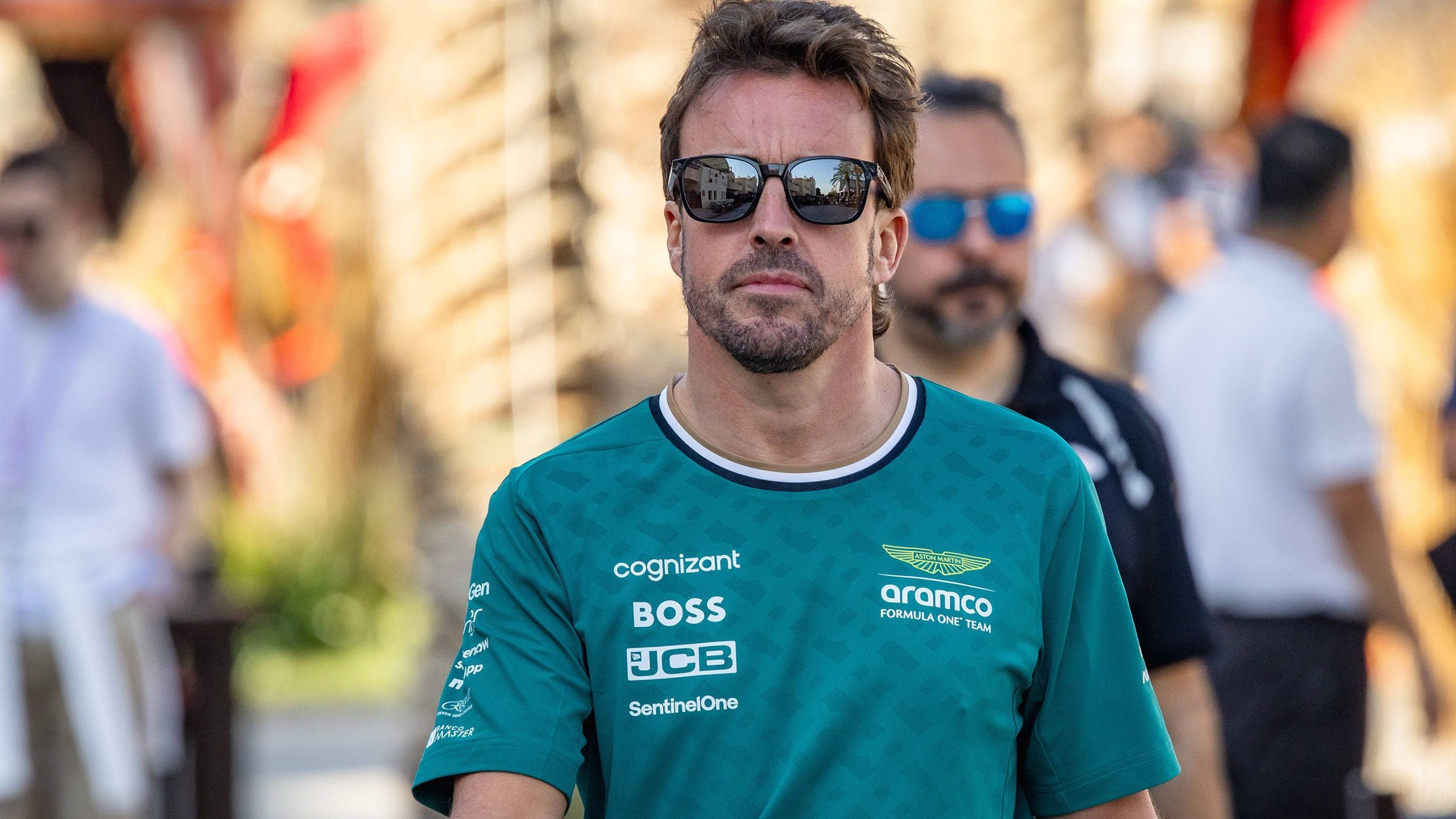 <strong>Alonso fährt mindestens dreimal aufs Podest</strong><br>Dass Fernando Alonso auch mit seinen inzwischen 42 Jahren noch nicht zum alten Eisen gehört, beweist er in diesem Jahr eindrucksvoll. Mindestens drei Podestplätze sind der Lohn für die Arbeit.