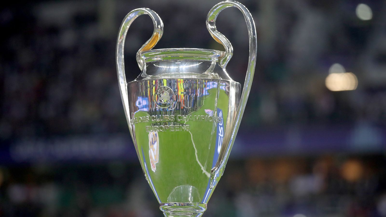 
                <strong>Prämien in der Champions League 2018/19</strong><br>
                Nach der Reform in der Champions League 2018/19 regnet es Geld für die teilnehmenden Vereine - zumindest symbolisch. Denn den Klubs winken Rekordeinnahmen. Insgesamt steigen die Ausschüttungen um satte 62,7 Prozent im Vergleich zu den Prämien der vergangenen drei Jahre. ran.de zeigt, wie viel die teilnehmenden Klubs erhalten. 
              