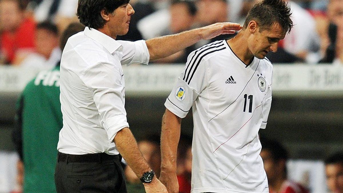 Löw muss auf Rekord-Stürmer Klose verzichten