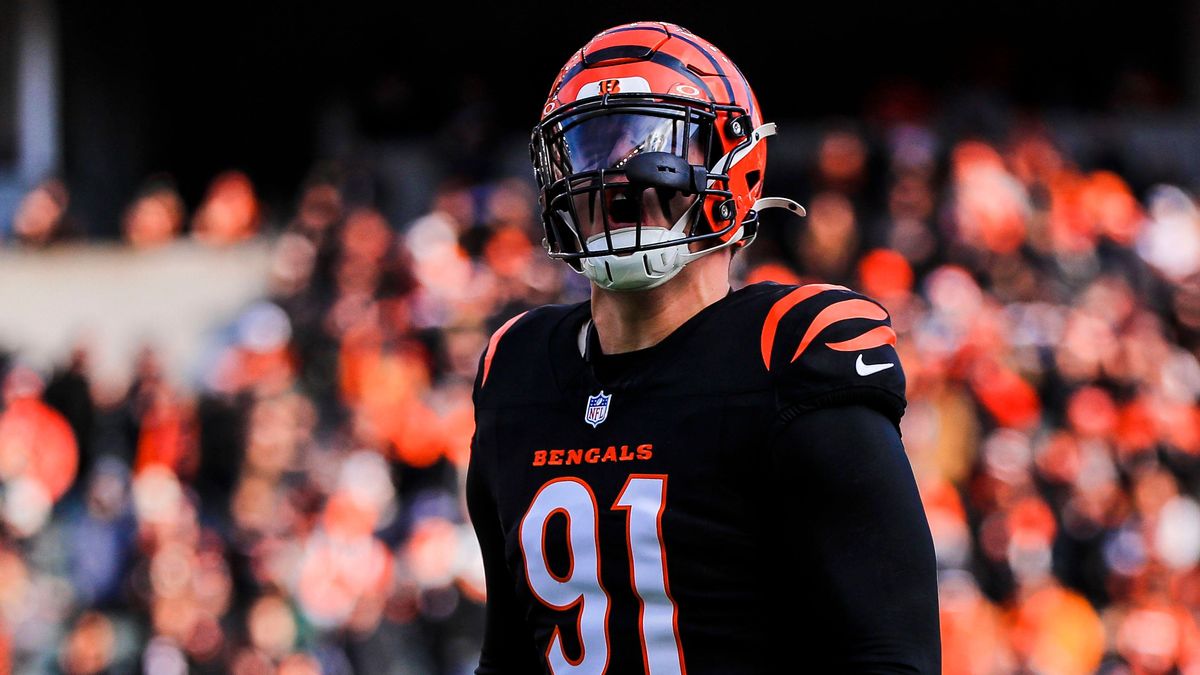 NFL, American Football Herren, USA Cleveland Browns at Cincinnati Bengals Dec 22, 2024; Cincinnati, Ohio, USA; Cincinnati Bengals defensive end Trey Hendrickson (91) runs onto the field before the ...