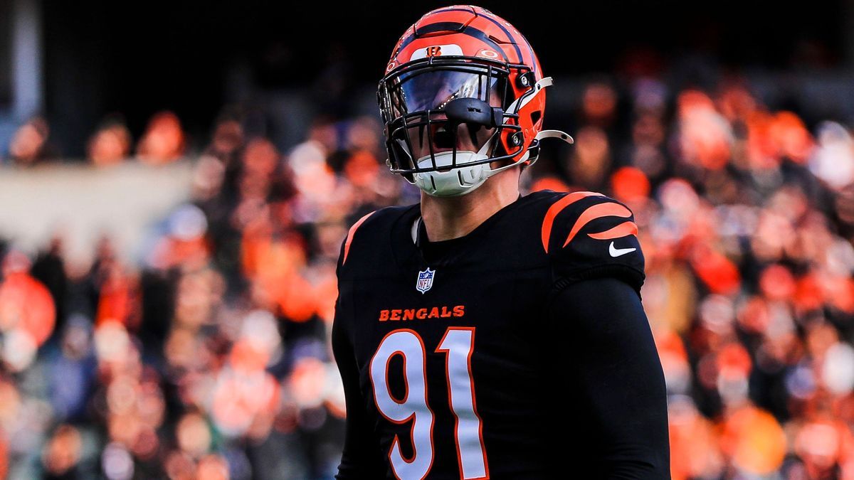 NFL, American Football Herren, USA Cleveland Browns at Cincinnati Bengals Dec 22, 2024; Cincinnati, Ohio, USA; Cincinnati Bengals defensive end Trey Hendrickson (91) runs onto the field before the ...