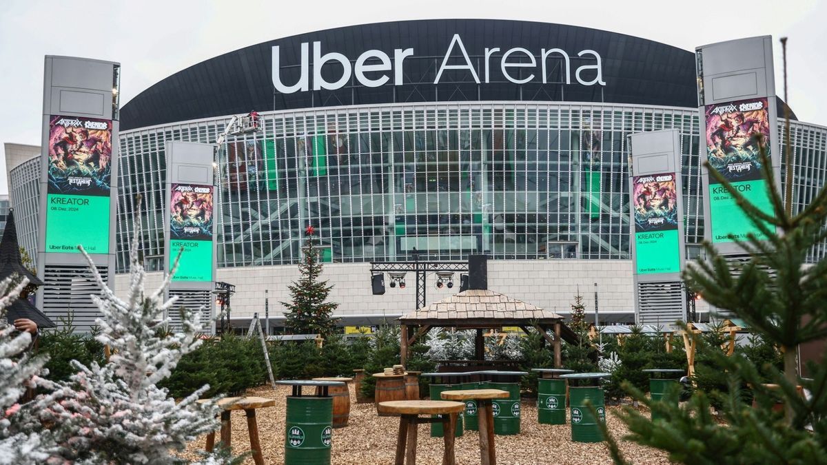 Der Bereich um die Uber Arena ist am Donnerstag gesperrt