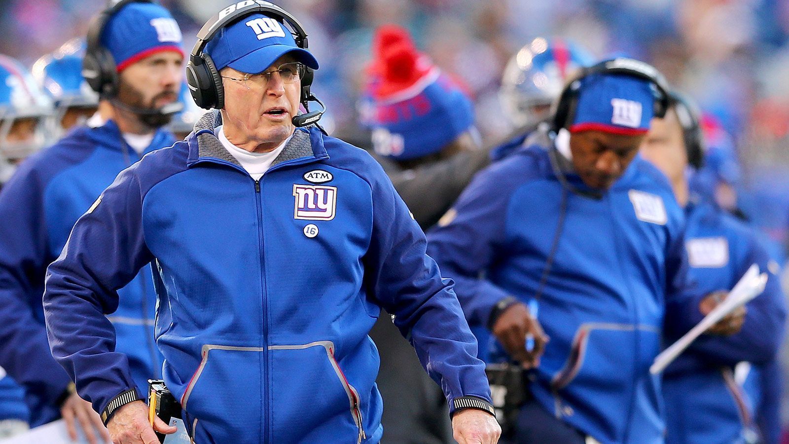 <strong>Platz 6: Tom Coughlin - 150 Niederlagen</strong><br>
                Nach zwei Super-Bowl-Siegen als Head Coach der New York Giants beendete Tom Couglin nach der Saison 2015 seine Karriere. Später arbeitete der ehemalige Trainer als Executive Vice President of Football Operations bei den Jacksonville Jaguars. Von 320 Spielen als Coach konnte Coughlin 170 gewinnen, 150 Mal ging er als Verlierer vom Platz.
