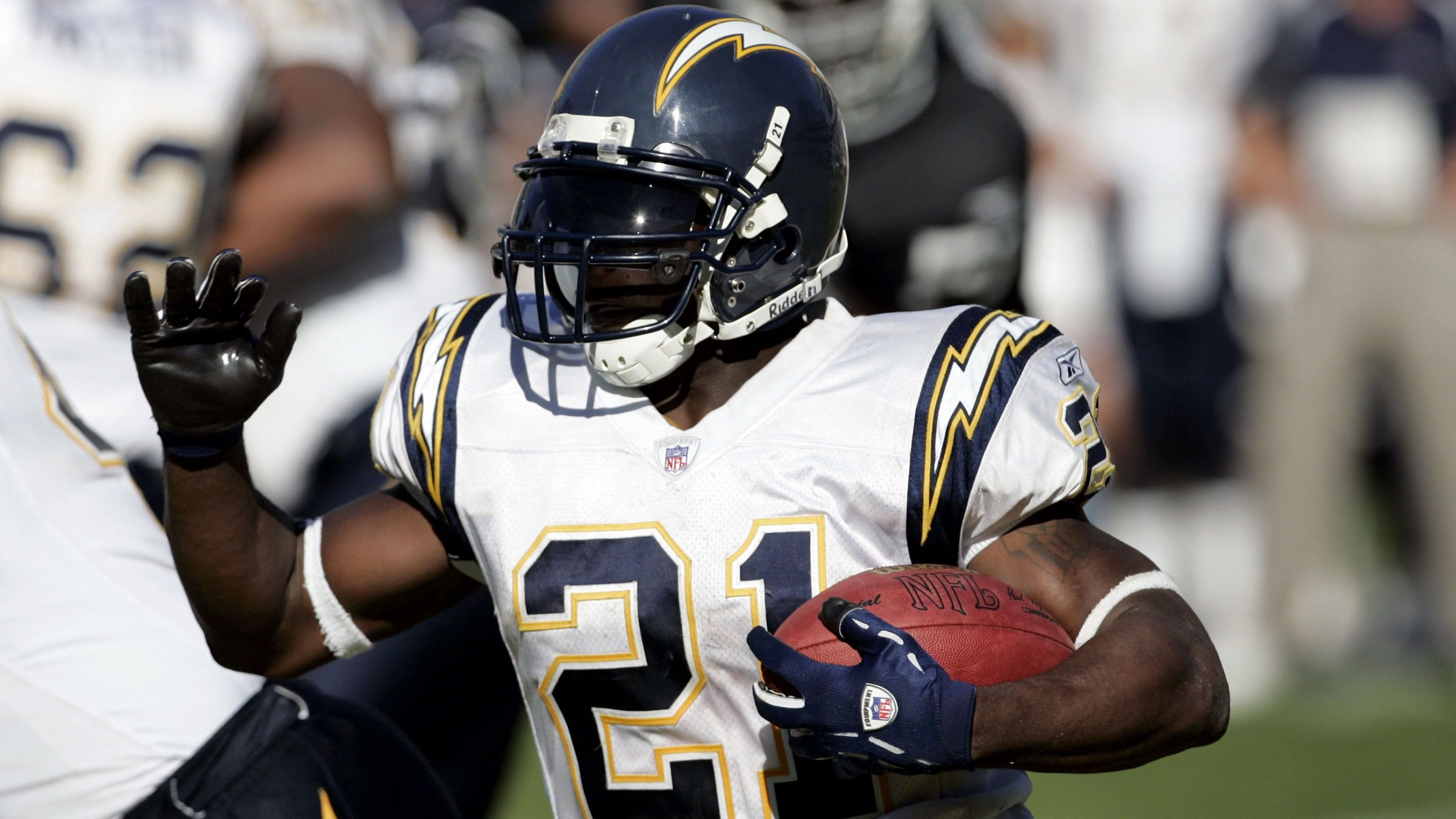 <strong>Platz 17 (geteilt): Los Angeles Chargers (ein MVP-Titel)</strong><br>LaDainian Tomlinson (Running Back/ 2006)<br>seit 1970 in der NFL dabei