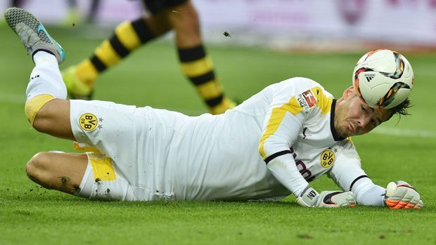 
                <strong>Roman Bürki</strong><br>
                Roman Bürki: Erwischte einen rabenschwarzen Tag. Sah beim ersten Gegentreffer unglücklich aus, patzte beim dritten Tor der Bayern. Wirkte total verunsichert – vor allem in der Strafraumbeherrschung. ran-Note: 5.
              