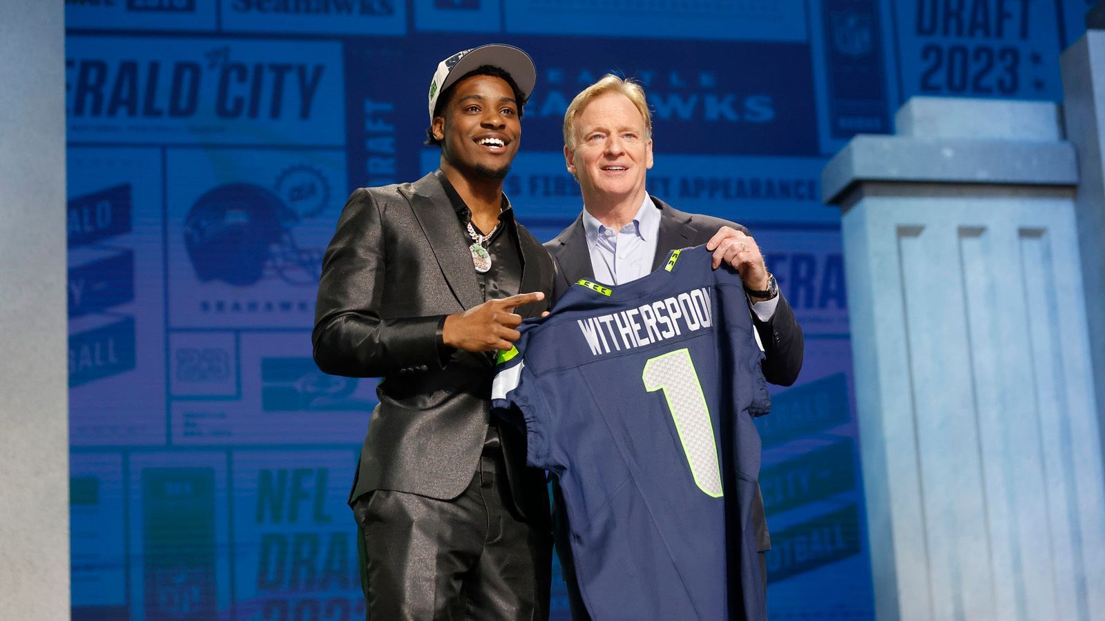 
                <strong>Draft-Pick 5: Seattle Seahawks (via Denver Broncos) - Devon Witherspoon, CB</strong><br>
                
              