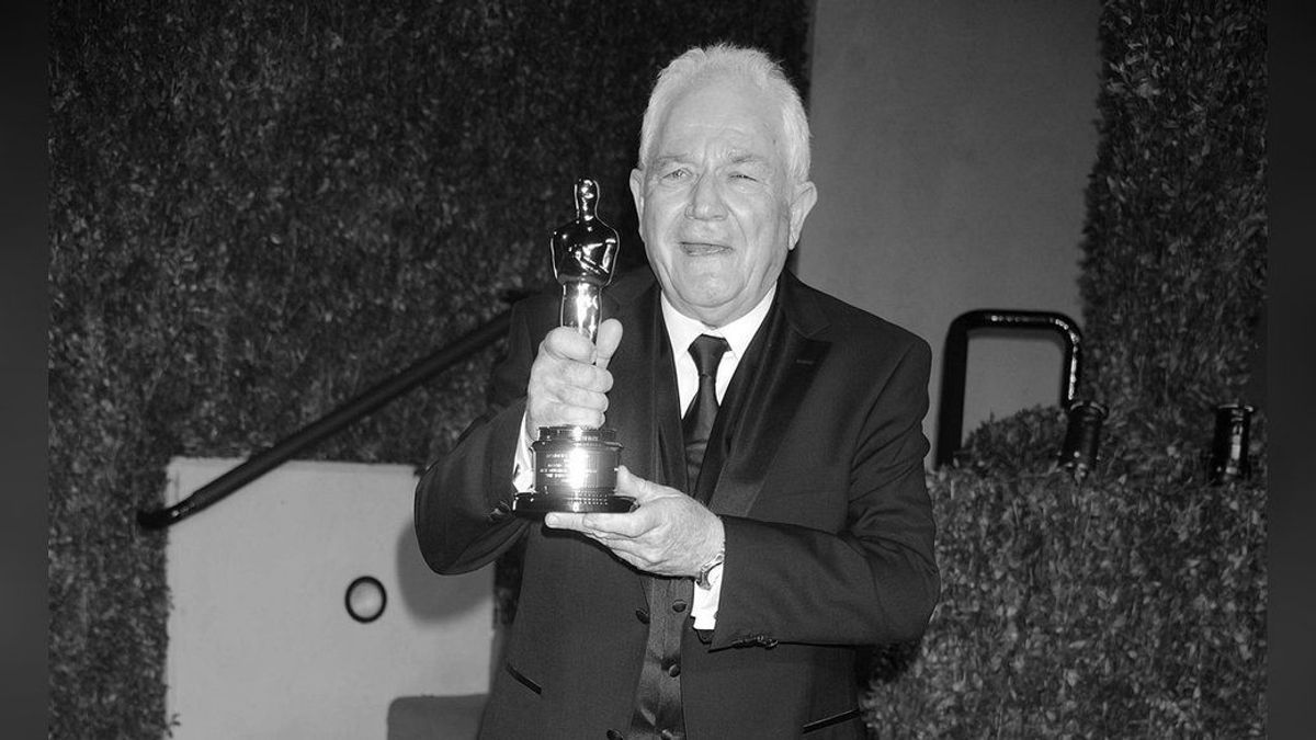 David Seidler mit seinem Oscar.