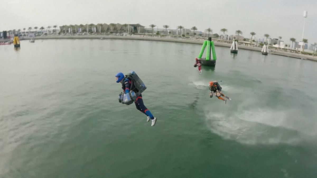 Erstes Jet-Suit-Rennen der Welt in Dubai