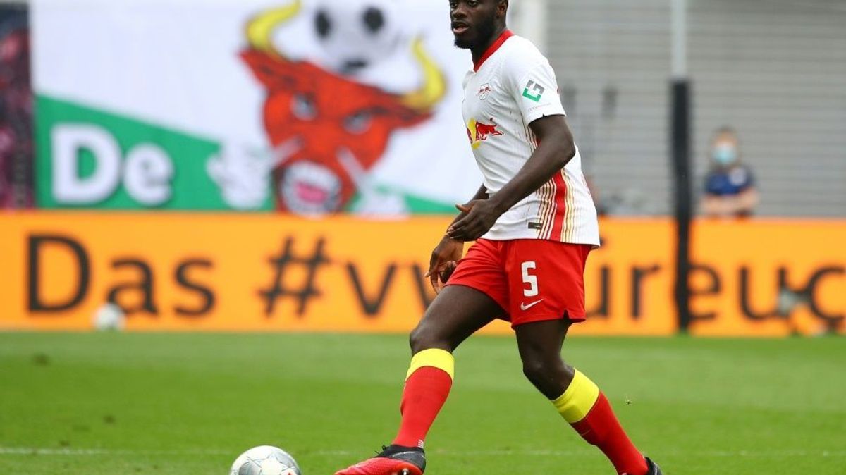 Auch aus England gibt es Interesse an Dayot Upamecano