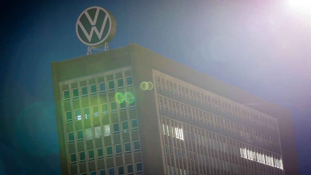 Eine IT-Störung hat die zentrale Infrastruktur des Volkswagen-Konzerns lahmgelegt. 