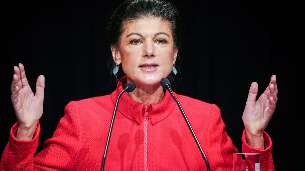 Sahra Wagenknecht, Parteivorsitzende, kann das Vertrauen der Deutschen noch nicht ganz für sich gewinnen. 