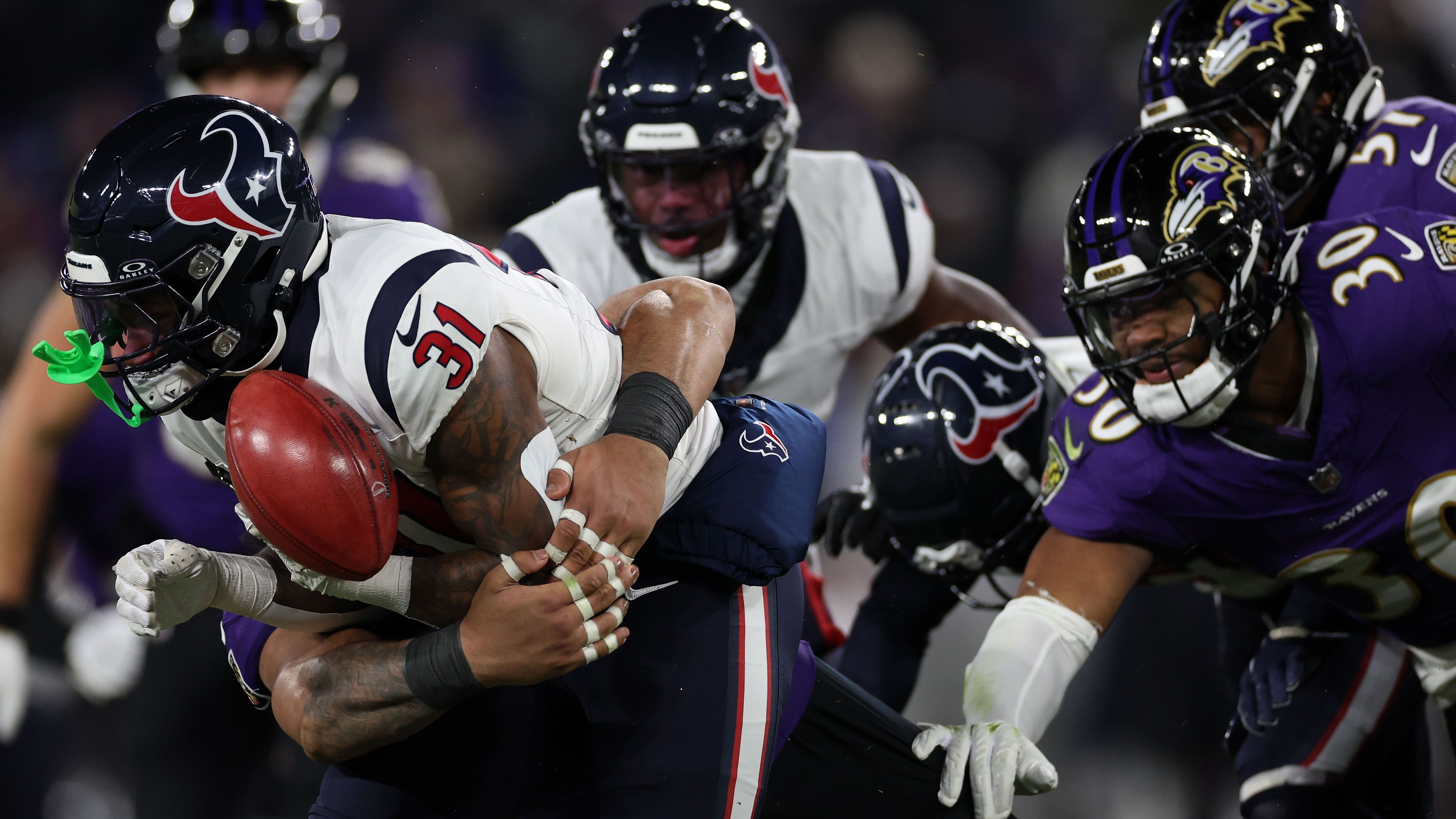 <strong>Platz 14 (geteilt): Houston Texans - 94 Drives</strong><br>Davon Punts: 80<br>Davon Turnover: 14