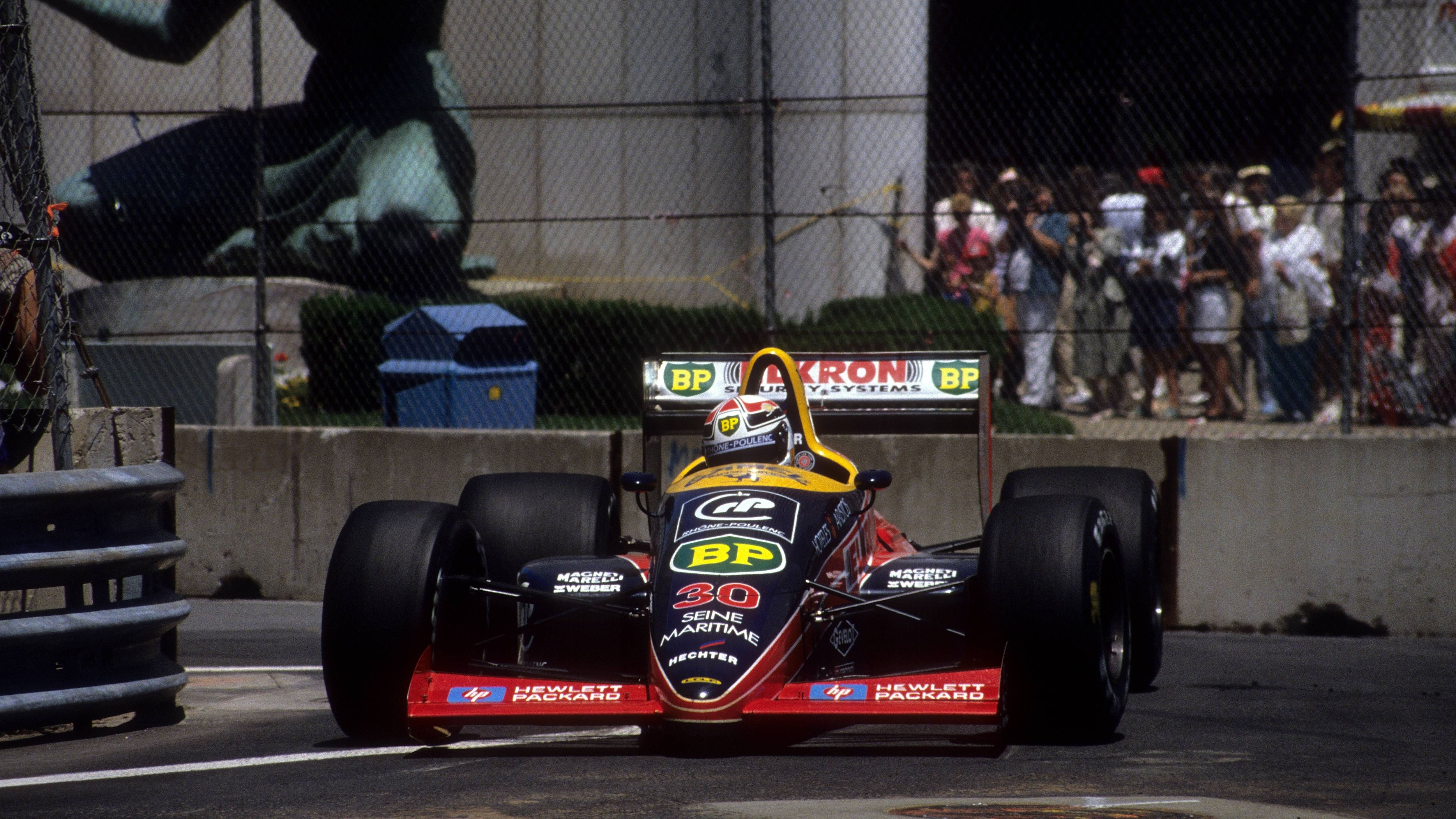 <strong>3. Platz: Philippe Alliot - 109 Rennen ohne Podium</strong><br>- Saisons aktiv: 1984 - 1990, 1993 - 1994<br>- Teams: RAM, Ligier, Larrousse, McLaren<br>- Bestes Ergebnis: 5. Platz