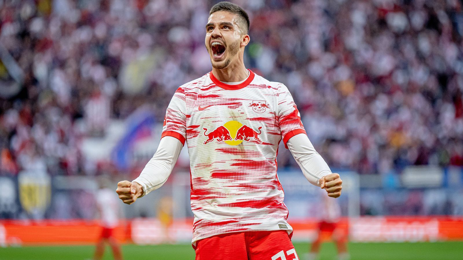 
                <strong>Platz 5: Andre Silva</strong><br>
                Geschätztes Jahresgehalt: 5,3 Mio. Euro
              