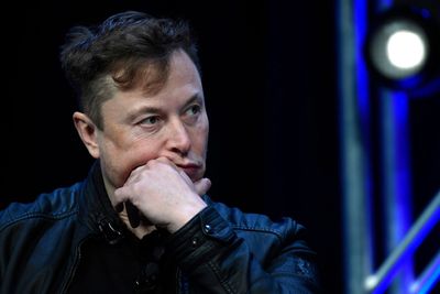 Elon Musk verkauft Tesla-Aktien im Wert von fast vier Milliarden Dollar