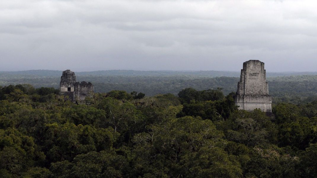 In der Nähe der Unesco-Weltkulturerbestätte Tikal wurde eine rund 2.900 Jahre alte Maya-Stätte entdeckt.