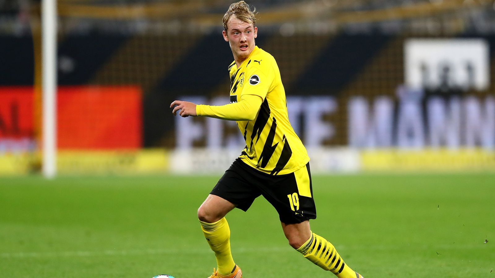 
                <strong>Julian Brandt (Borussia Dortmund)</strong><br>
                Kommt für Reyna in die Partie und fügt sich mit einigen ansehnlichen, aber effektlosen Aktion ein. Eine echte Schlussoffensive bringt seine Einwechslung nicht. ran-Note: 4
              