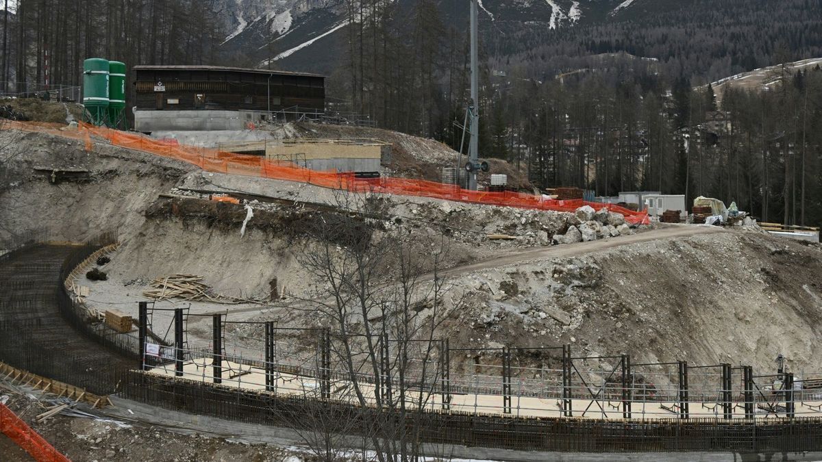 Die Baustelle in Cortina d&apos;Ampezzo im Januar