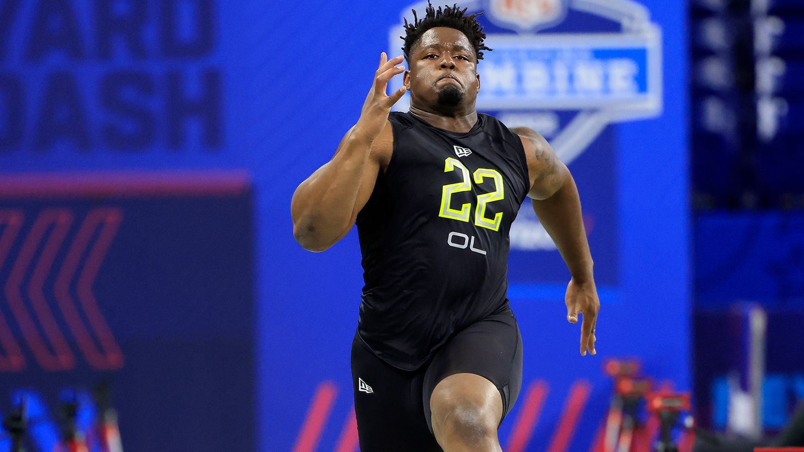 
                <strong>Zion Johnson (Boston College)</strong><br>
                Johnson dürfte bereits am ersten Tag ein solider Guard sein. Es gibt nur wenige Schwachstellen in seinem Spiel. Er ist ein guter Allrounder, der notfalls auch auf Tackle aushelfen kann. 
              