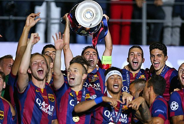 
                <strong>Champions-League-Finale: Juventus Turin vs. FC Barcelona</strong><br>
                Der Kapitän stemmt den Henkelpott in die Höhe: Xavi feiert seinen insgesamt vierten Triumph in der Champions League - schöner kann ein Abschied nicht sein!
              