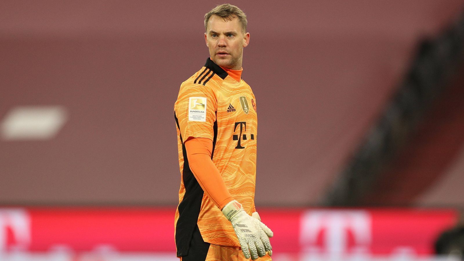 
                <strong>Manuel Neuer</strong><br>
                Wird in der gesamten Partie eigentlich nur zweimal gefordert und ist dann zur Stelle. Ein ruhiger Abend für ihn. ran-Note: 2
              