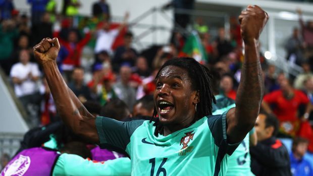 
                <strong>Renato Sanches (jüngster Schütze K.o.-Runde)</strong><br>
                Renato Sanches hat mit seinem Treffer zum 1:1 gegen Polen im EM-Viertelfinale einen neuen Rekord aufgestellt. Der Bayern-Neuzugang ist nun der jüngste Torschütze in einer K.o.-Runde bei einer Europameisterschaft. Es ist gleichzeitig sein erster Startelf-Einsatz beim Turnier gewesen.
              