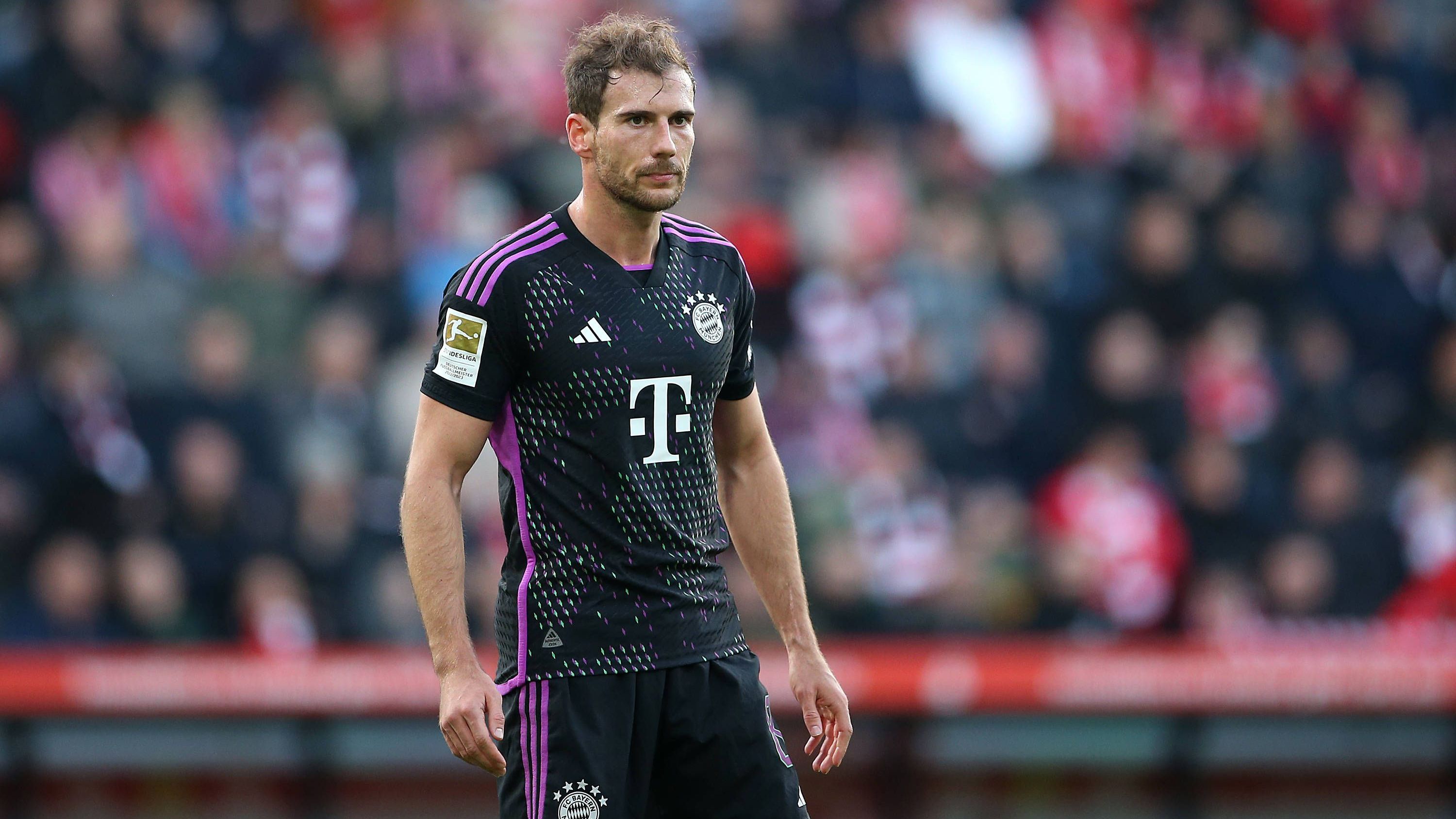 <strong>Leon Goretzka (FC Bayern München)</strong><br>Der Nationalspieler ersetzt früh den verletzten Guerrero und findet zunächst überhaupt nicht ins Spiel. Passt beim Lupfer vor Stergious 0:1 nicht auf. In der zweiten Halbzeit etwas verbessert, ohne aber zu überzeugen, weil auch er das Bayern-Spiel nicht dauerhaft beruhigen kann. <strong><em>ran</em>-Note: 4</strong>