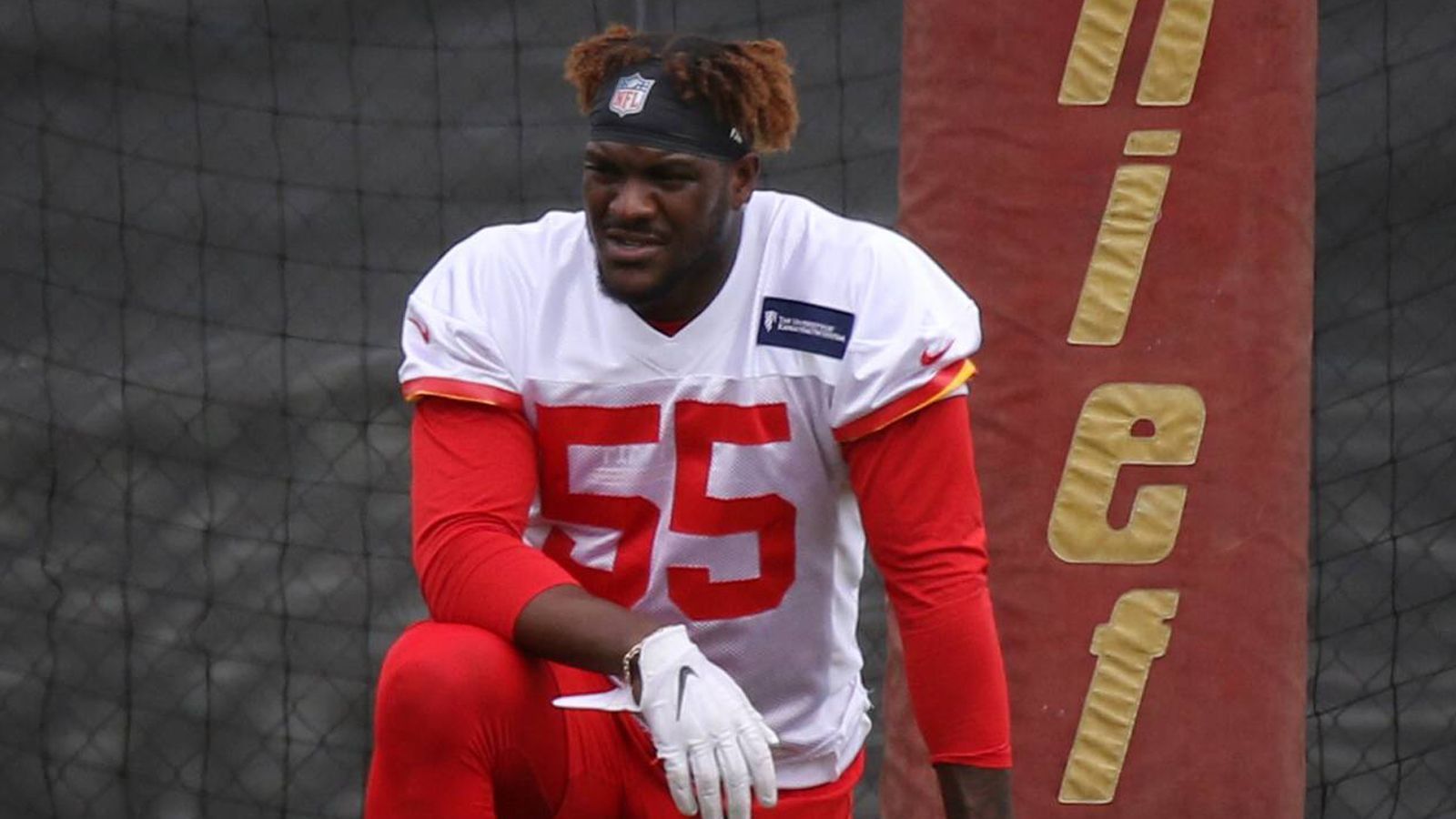 
                <strong>Platz 10: Frank Clark</strong><br>
                Jahresgehalt: 20,8 Millionen US-DollarKansas City ChiefsDefensive End
              