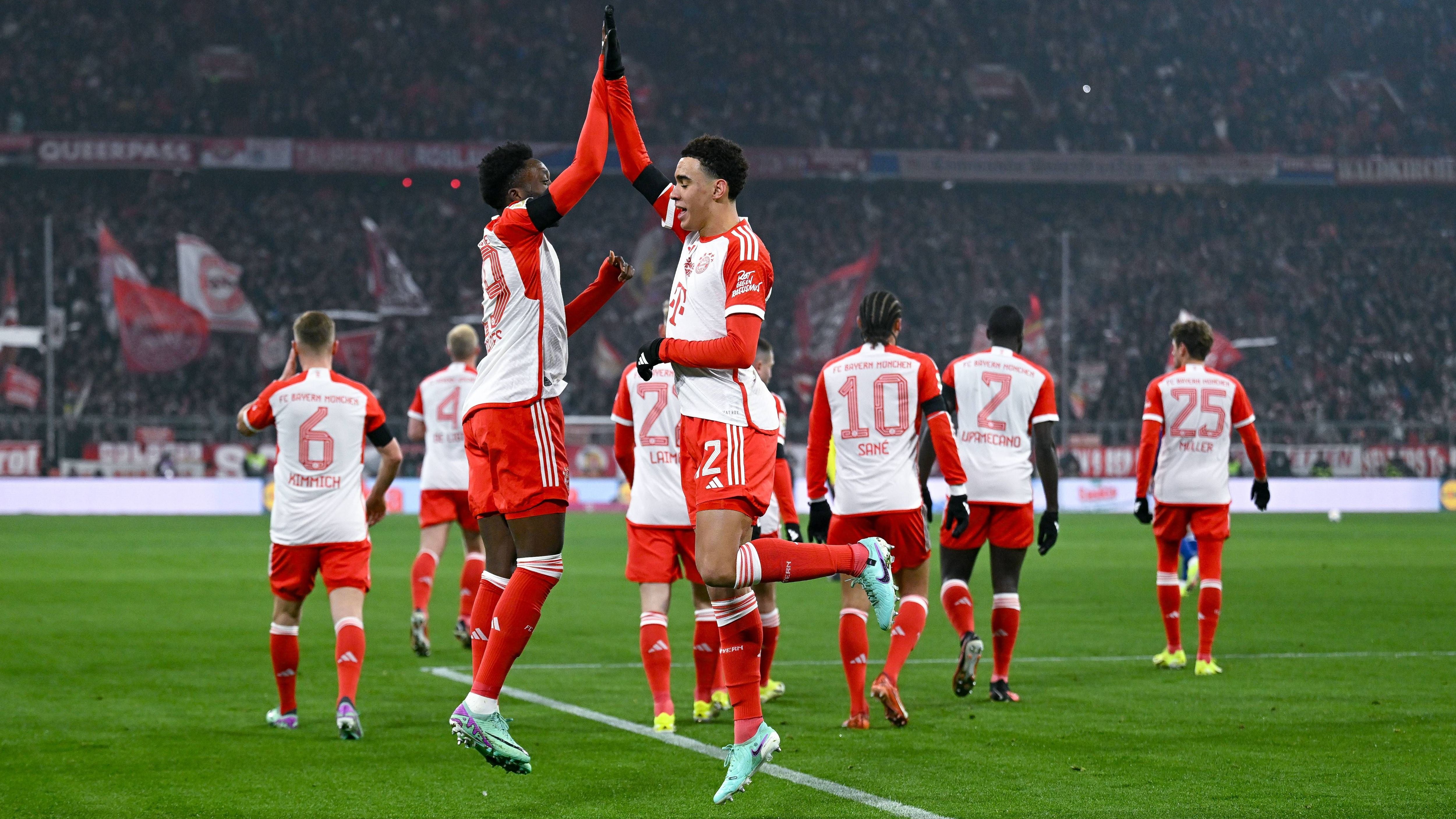 <strong>FC Bayern München vs. TSG Hoffenheim: Die Noten<br></strong>Dem FC Bayern ist der Start nach der Winterpause geglückt. Allerdings tat sich der Rekordmeister im ersten Spiel nach dem Tod von Vereinslegende Franz Beckenbauer gegen 1899 Hoffenheim lange Zeit schwer, ehe am Ende doch ein standesgemäßer 3:0 (1:0)-Heimerfolg stand. Die Noten der Bayern und die Einzelkritik.