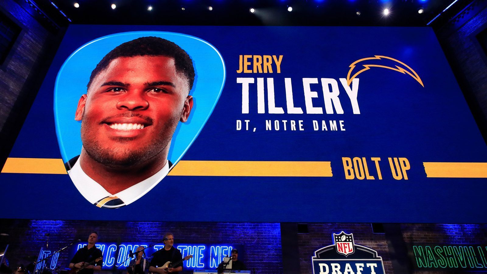 
                <strong>Draft Pick 28: Los Angeles Chargers</strong><br>
                Spieler: Jerry TilleryPosition: Defensive TackleCollege: Notre Dame
              