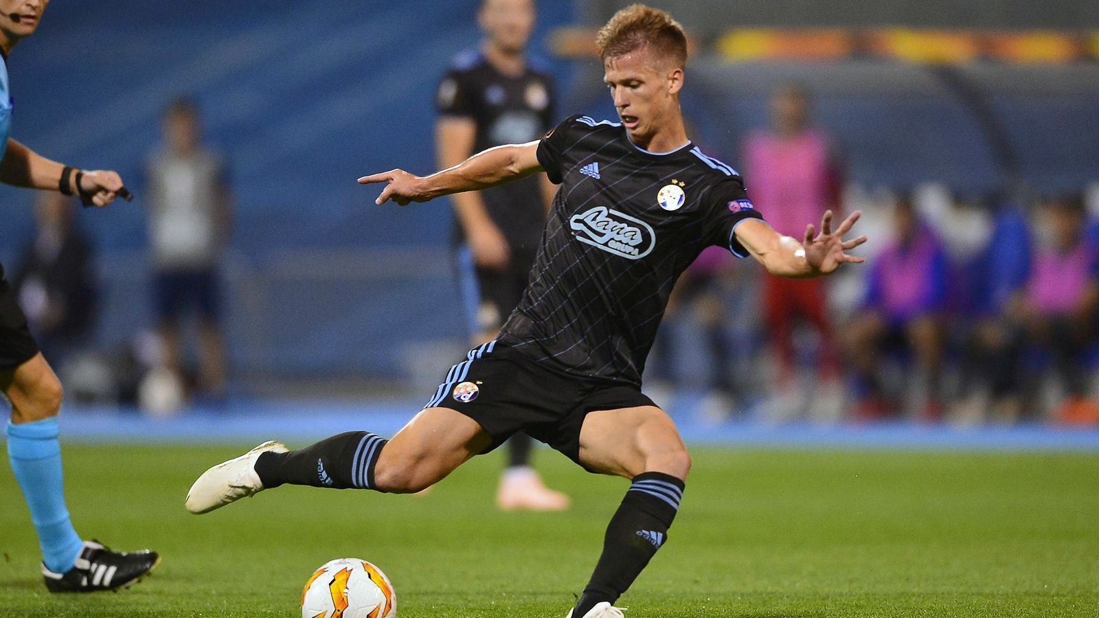 
                <strong>11. Dani Olmo (Dinamo Zagreb)</strong><br>
                Alter: 20 JahrePosition: LinksaußenNationalität: Spanien
              