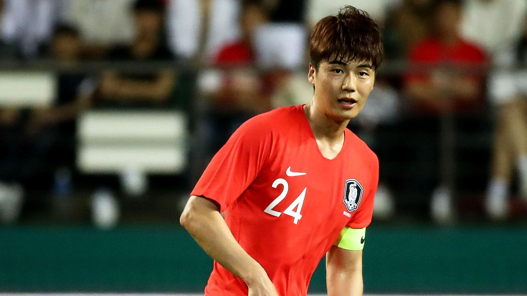 
                <strong>Sung-Yong Ki</strong><br>
                Aktuelles Team (bis zum 30.06.2018): Swansea CityNation: SüdkoreaPosition: Zentrales MittelfeldAlter: 29
              