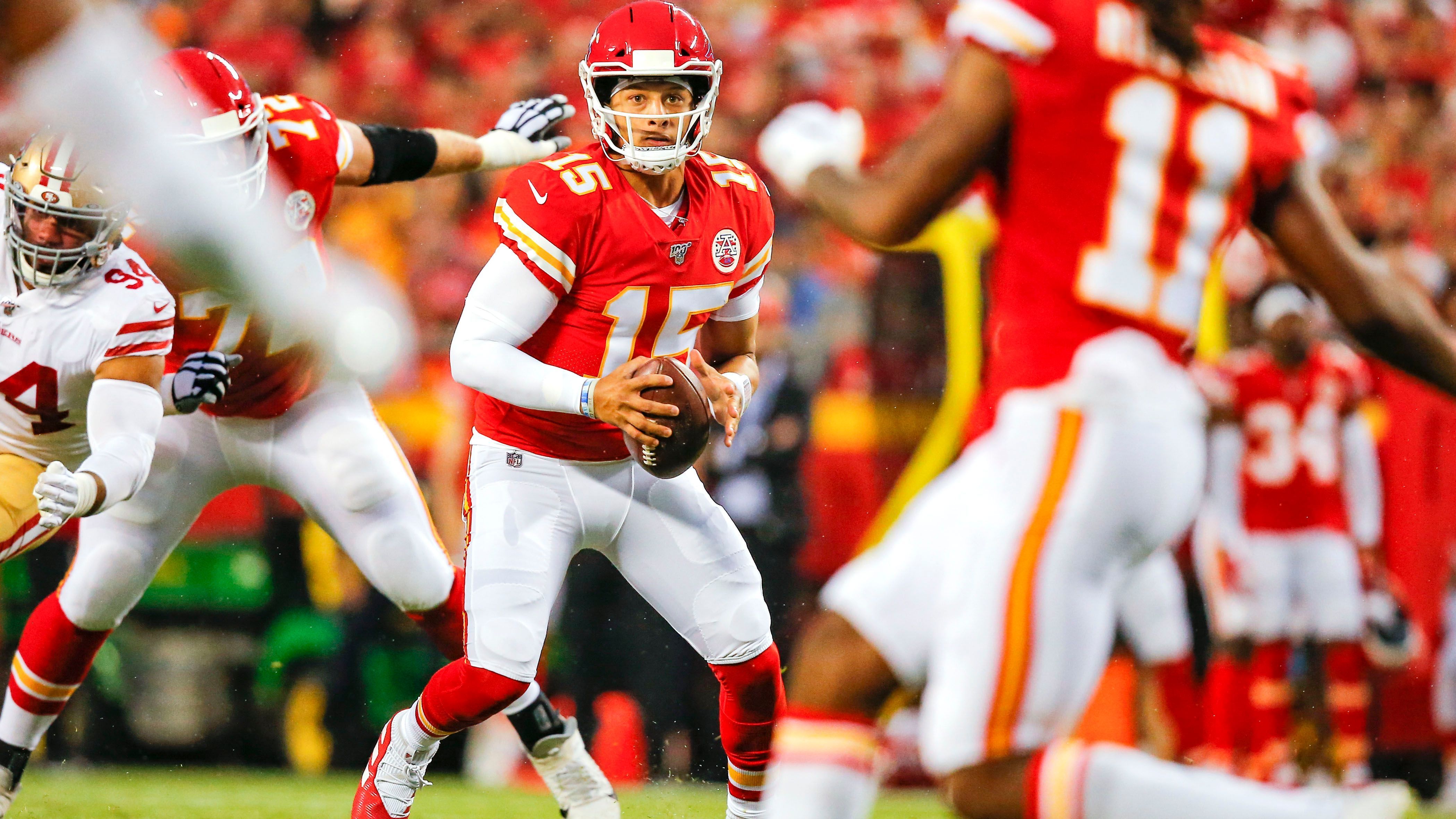 
                <strong>Kansas City Chiefs mit 12 Siegen und 10 Niederlagen</strong><br>
                2022: 2-12021: 3-02019: 1-32018: 2-22017: 2-22016: 2-2
              