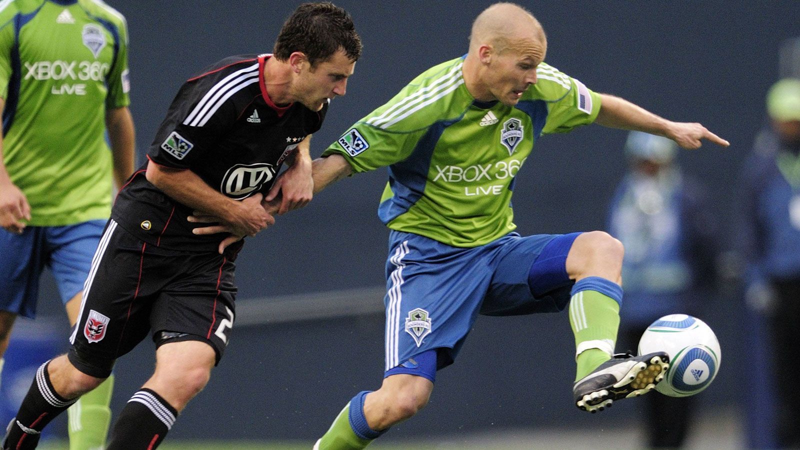 
                <strong>Freddie Ljungberg</strong><br>
                &#x2022; In der MLS aktiv: 2009 bis 2010<br>&#x2022; Verein: Seattle Sounders, Chicago Fire<br>&#x2022; Absolvierte Partien: 55 (vier Tore)<br>
              